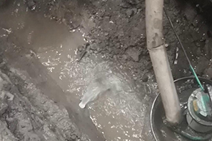 万宁地下室伸缩缝堵漏视频